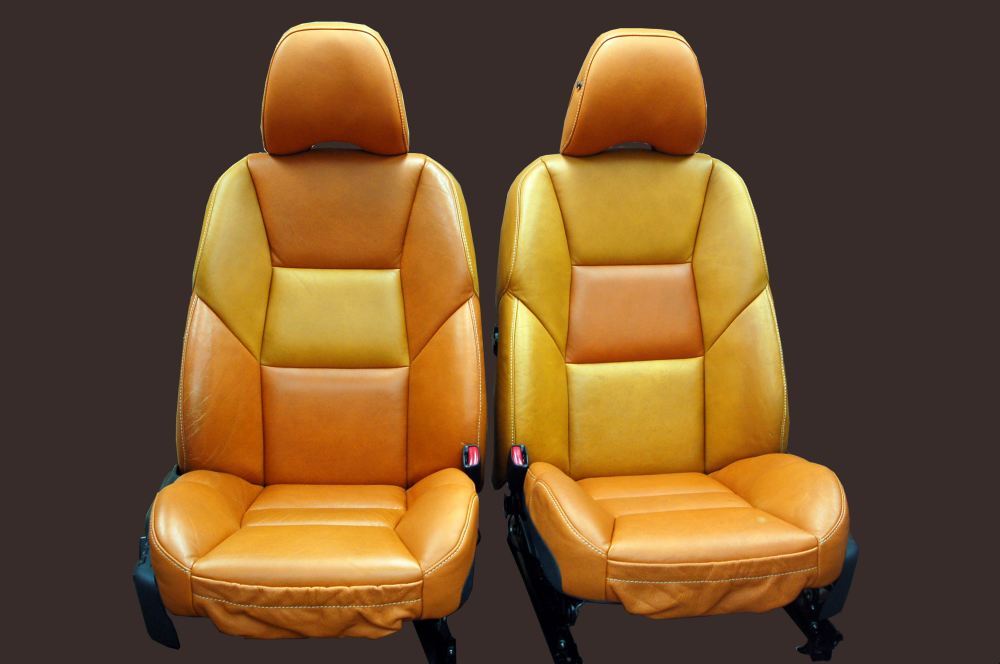 Volvo �t�����g�V�[�g �J���[�g���[�g�����g