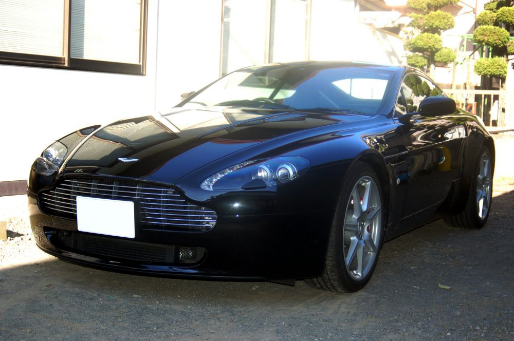  AstonMartin V8 Vantage �����N���[�j���O�E�g���[�g�����g